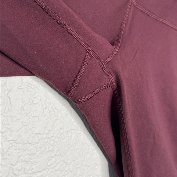 Lululemon Wunder Under Maroon Leggings 23” inseam Size 10 - Picture 4 of 7